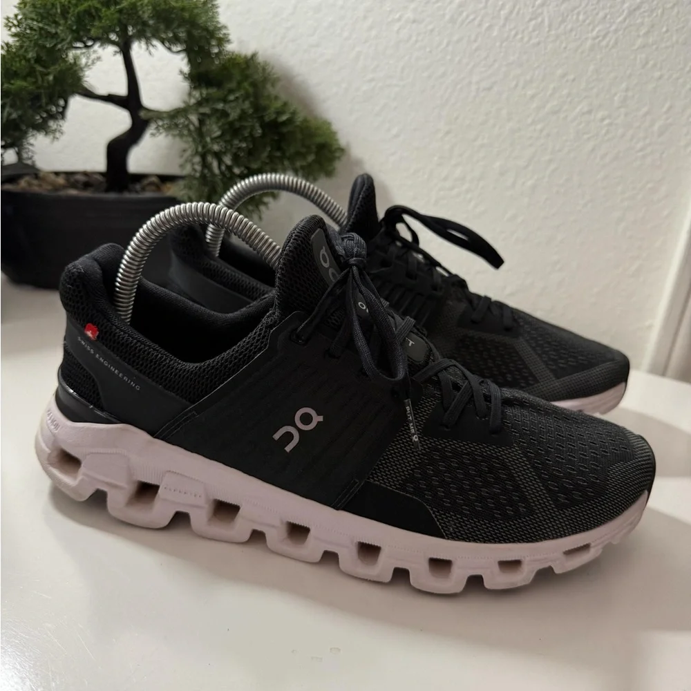 On Running Black and White Athletic Shoes - Picture 1 of 8